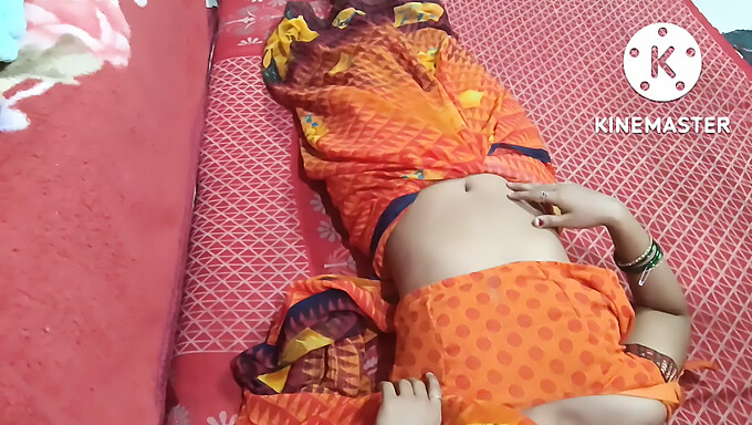 Seductive Girl In Sari Gets Cum In Mouth