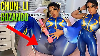 Chơi Đồ Rung Của Chun Li Dẫn Đến Một Màn Cao Trào Lộn Xộn