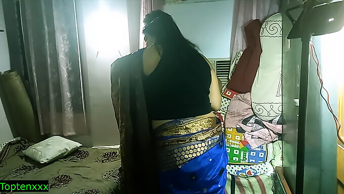 Hot Milf Bhabhi Gets Fucked By A Young Asian Man