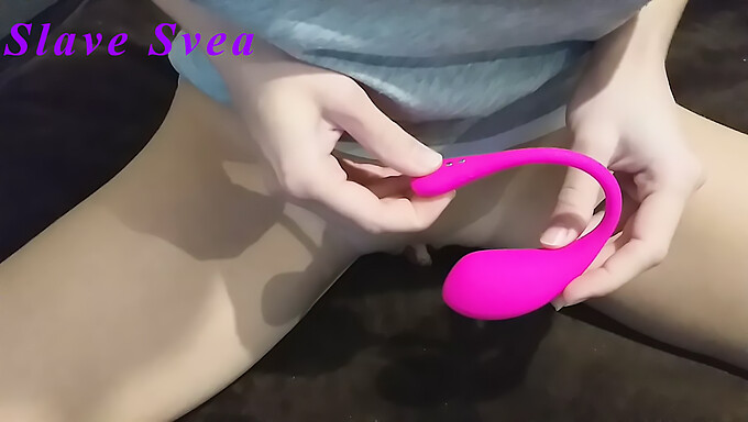 Chica Bisexual Experimenta Múltiples Orgasmos En Menos De 10 Minutos